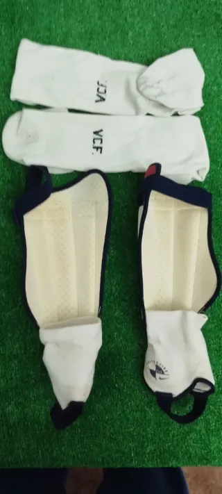 Juego espinilleras y calcetas Nike vintage