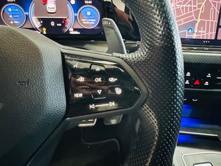 Volkswagen Golf 8 R 2021 320cv DSG