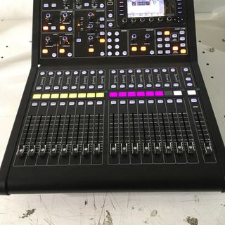 Mixer digitale Midas M32R Live