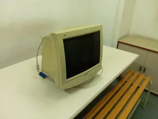 Pantalla ordenador Philips vintage beige