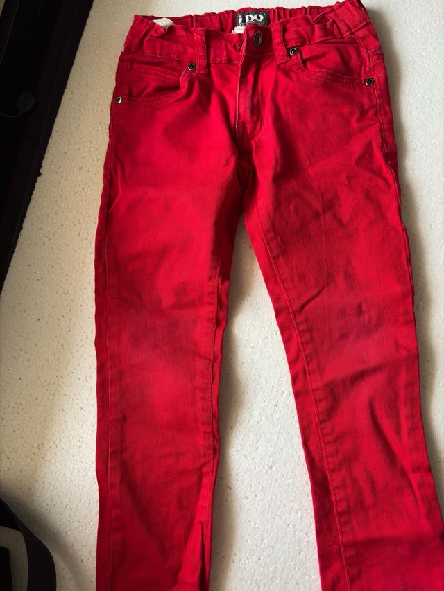 Pantaloni rossi i do 6 anni