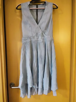 Vestido fiesta coctel Lavand

Talla M

Un solo uso