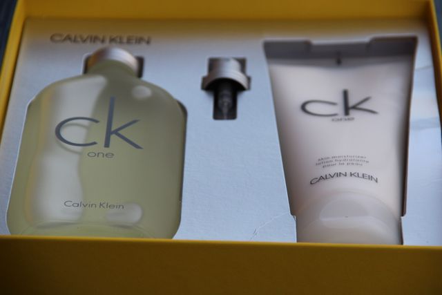 Estuche Calvin Klein CK One Nuevo