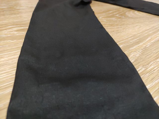 Pantalón de cuero negro