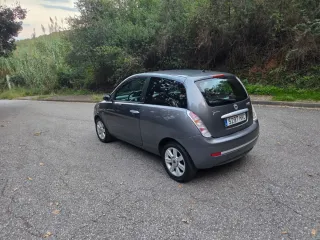 FIAT ypsilon 2007 etiqueta medioambiental B
