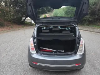 FIAT ypsilon 2007 etiqueta medioambiental B