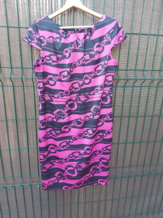 Vestido recto estampado cadenas