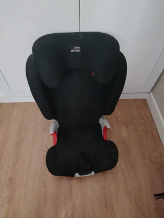 Silla coche Britax Römer negra