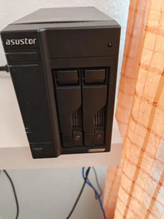 Asustor AS6602T NAS con caja
8 Tb Hdd y 1Tb Nvme