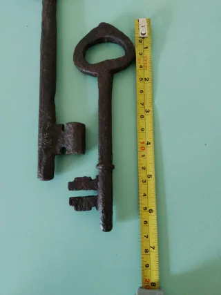 Chiavi antiche in ferro battuto,Italiane.