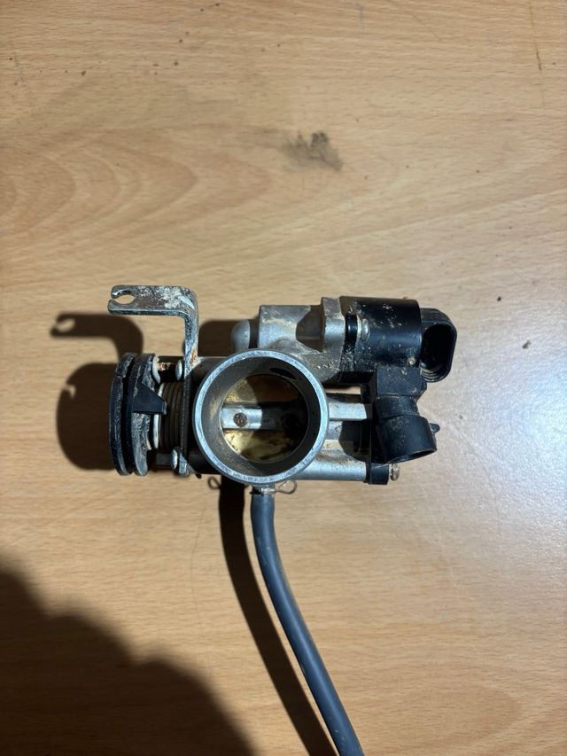 Cuerpo de mariposa Mitt GP2 125