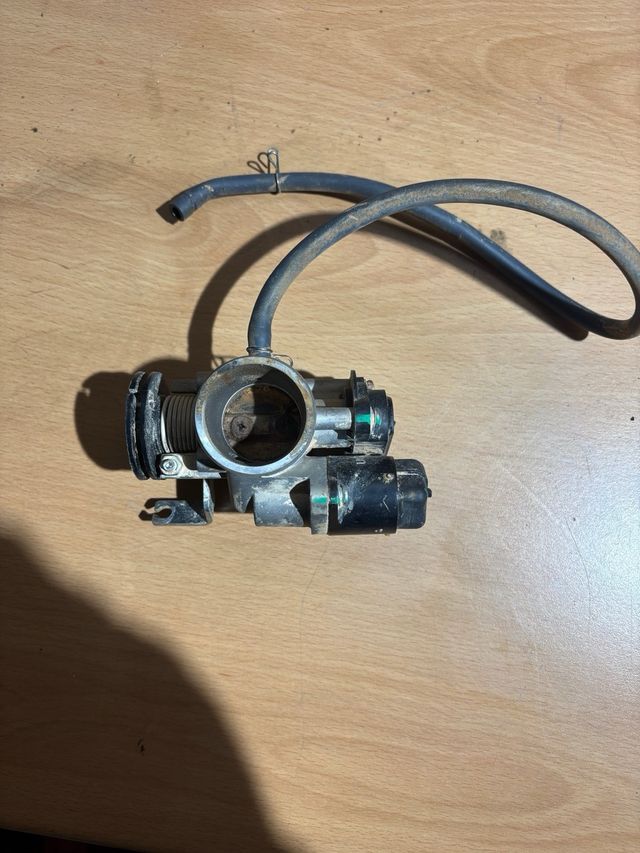 Cuerpo de mariposa Mitt GP2 125