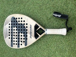 Pala Bullpadel Vertex 04 W 25
