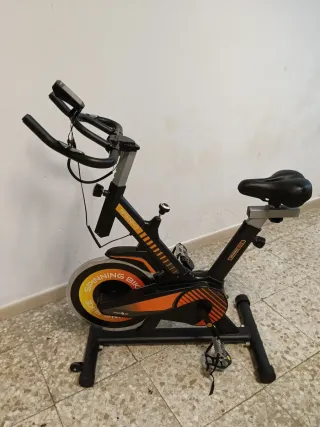 Bicicleta de spinning Vida 10 – casi nueva