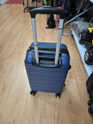 Maleta Amazon Basics Cabina Rígida 55cm Azul