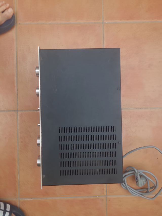 Amplificador Marantz Model 1072