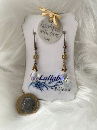 Pendientes dorados lágrima cristal