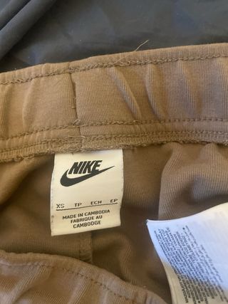 Pantalón Nike Tech Fleece Marrón/Beige