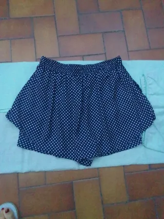 Falda pantalón lunares azul y blanco