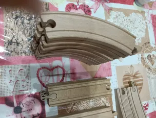 Pista in legno con accessori