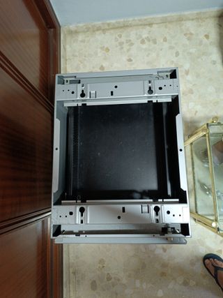 Cassettiera da ufficio grigia metallizzata