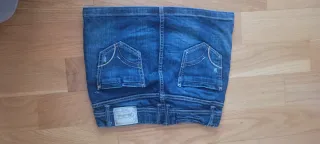 Falda vaquera corta Stradivarius