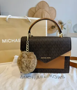 Bolso Michael Kors+ regalo pompon