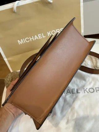 Bolso Michael Kors+ regalo pompon