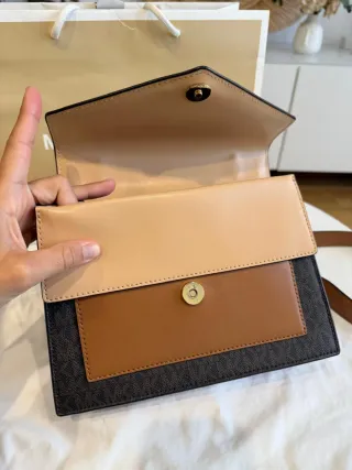 Bolso Michael Kors+ regalo pompon