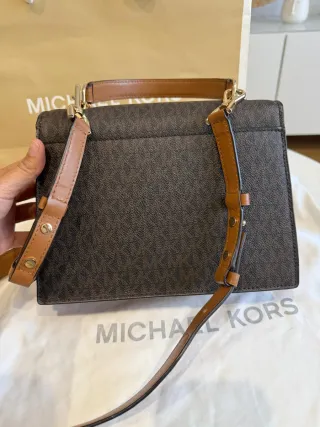 Bolso Michael Kors+ regalo pompon