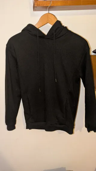 Sudadera negra muy calentita