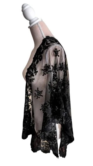 Mantilla española bordada vintage años 30