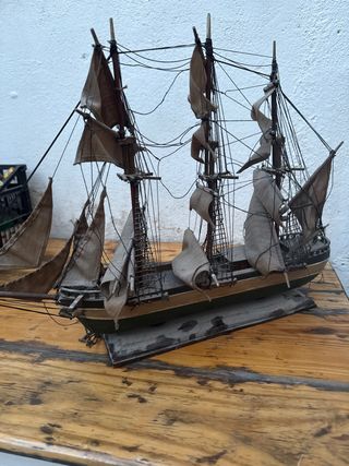 Maqueta de barco de vela