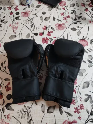 Guantes de boxeo Venum negros