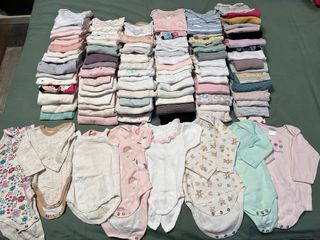 Lote 95 Bodies bebé varias tallas 
