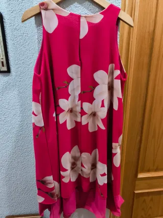 Vestido estampado floral rosa