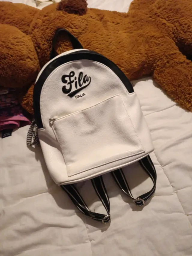Mochila Fila Blanca y Negra