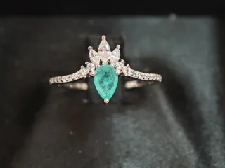 Anillo Plata Ley Esmeralda y Circonitas