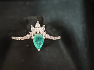 Anillo Plata Ley Esmeralda y Circonitas