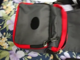 Bolso bandolera Reebok.