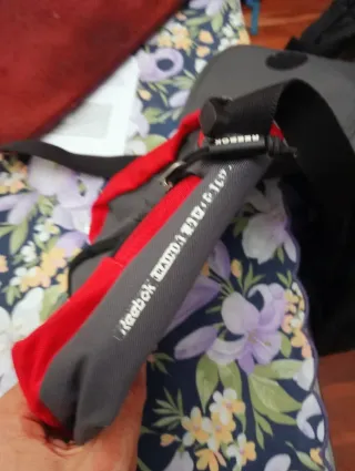 Bolso bandolera Reebok.