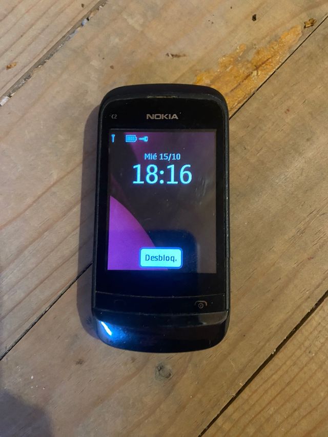 Telemóvel Nokia C2 Preto com Carregador