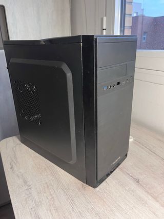 PC Sobremesa Negro
