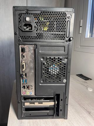 PC Sobremesa Negro
