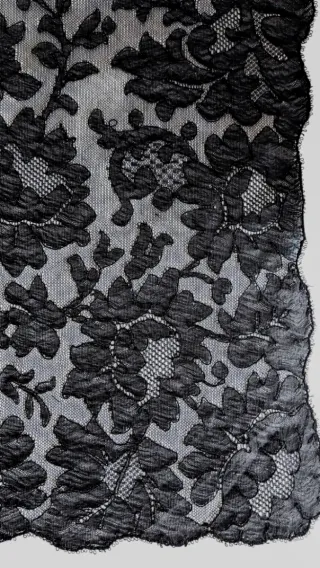 Mantilla española bordada vintage años 30