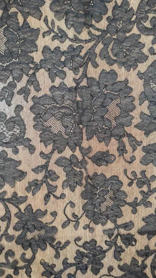 Mantilla española bordada vintage años 30