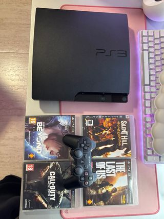 Consola PS3 + Mando + 4 Juegos + cables
