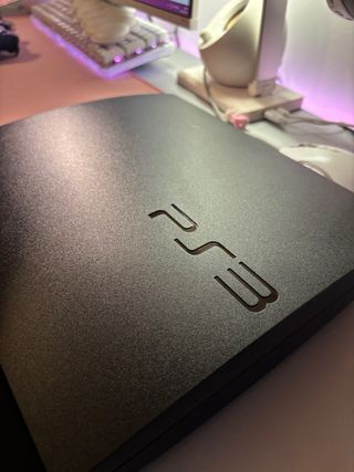 Consola PS3 + Mando + 4 Juegos + cables
