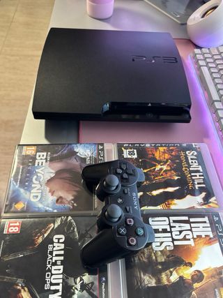 Consola PS3 + Mando + 4 Juegos + cables