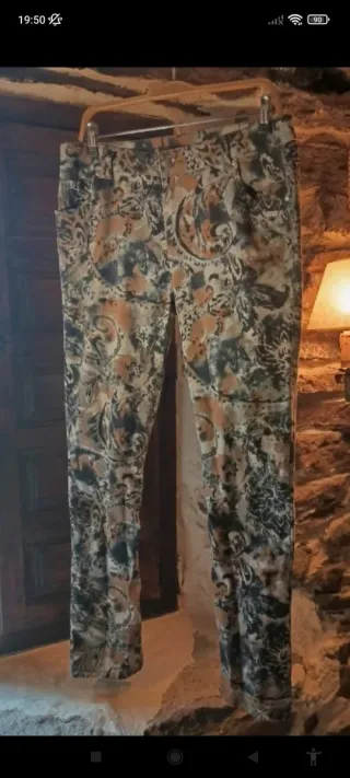 Pantalón Huit Six Sept de algodón de calidad